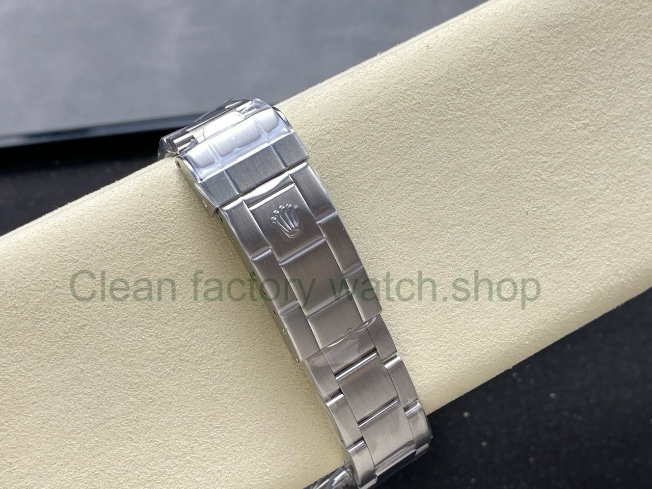 17cd763a-e5f9-4e07-be96-cb134d454ec2 17cd763a-e5f9-4e07-be96-cb134d454ec2