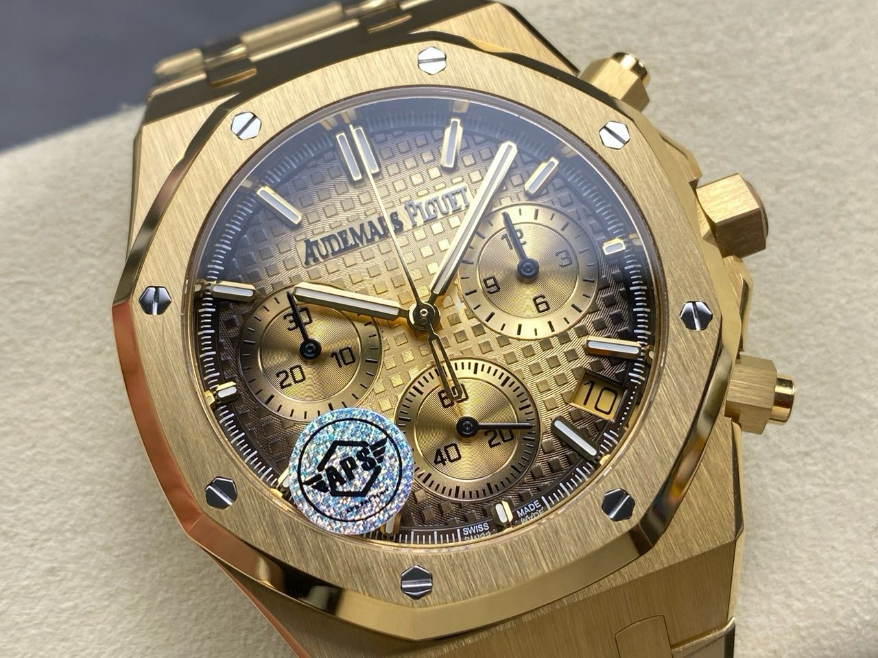 APS Factory Audemars Piguet Royal Oak Chronograph 26240BA.OO.1320BA.02 41mm Full Yellow Gold Gradient Yellow Gold Dial ( (8) APS Factory Audemars Piguet Royal Oak Chronograph 26240BA.OO.1320BA.02 41mm Full Yellow Gold Gradient Yellow Gold Dial ( (8)