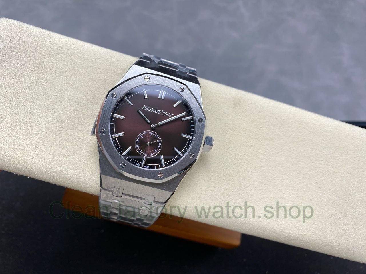 TW Factory Audemars Piguet Royal Oak 26591IP.OO.1252IP 42mm Full Steel Black Red Dial (6) TW Factory Audemars Piguet Royal Oak 26591IP.OO.1252IP 42mm Full Steel Black Red Dial (6)