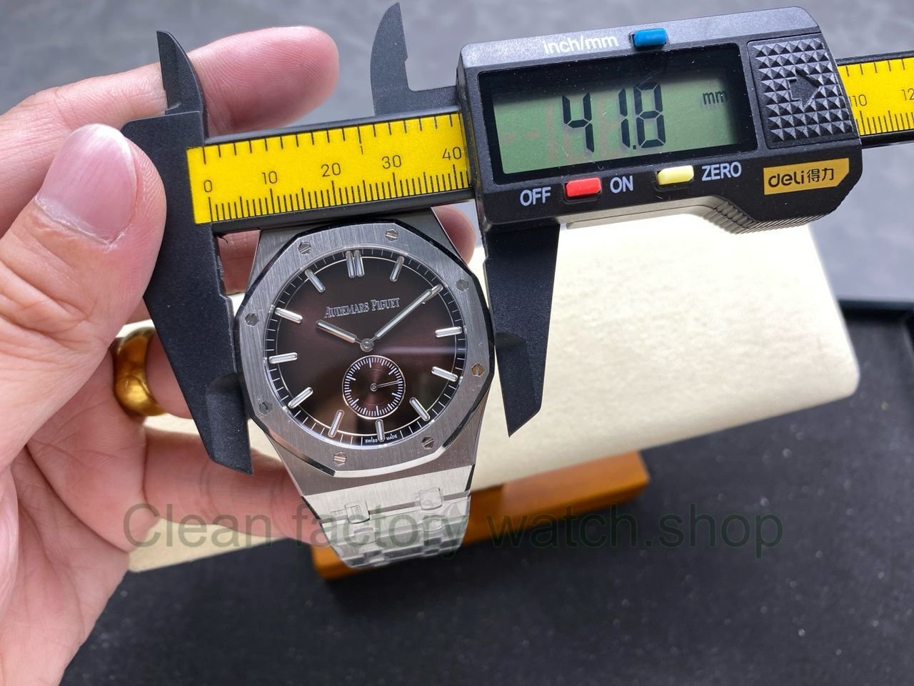 TW Factory Audemars Piguet Royal Oak 26591IP.OO.1252IP 42mm Full Steel Black Red Dial (7) TW Factory Audemars Piguet Royal Oak 26591IP.OO.1252IP 42mm Full Steel Black Red Dial (7)