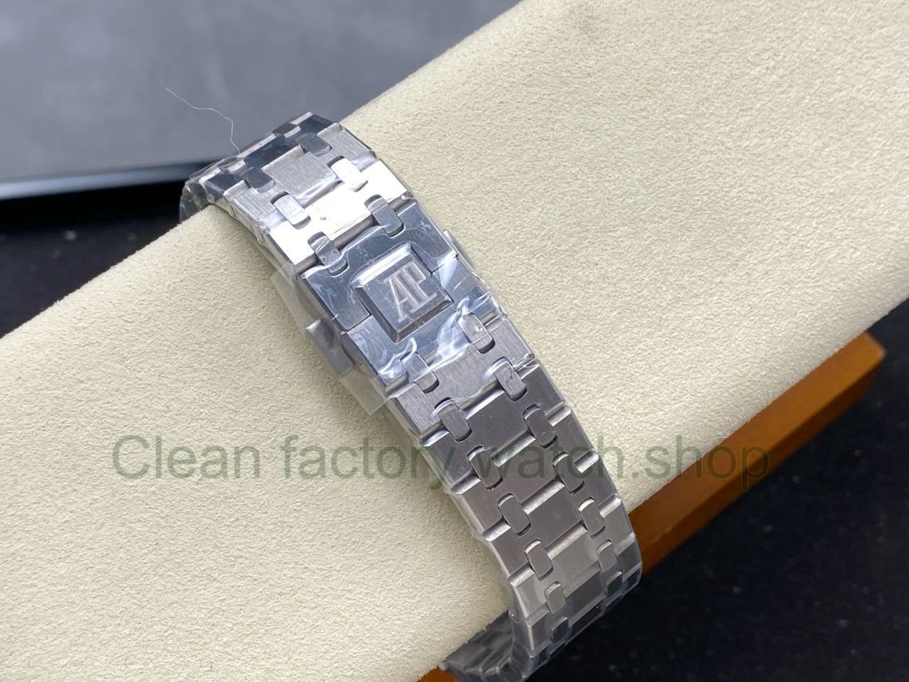TW Factory Audemars Piguet Royal Oak 26591TI.OO.1252TI 42mm Full Steel Black Dial (5) TW Factory Audemars Piguet Royal Oak 26591TI.OO.1252TI 42mm Full Steel Black Dial (5)