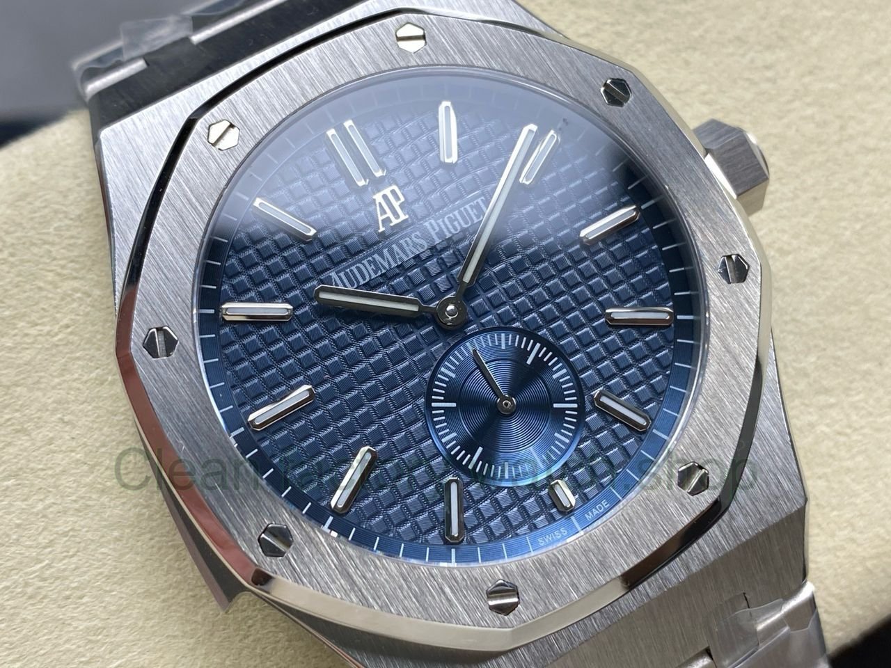 TW Factory Audemars Piguet Royal Oak 26591TI.OO.1252TI.01 42mm Full Steel Blue Dial (2) TW Factory Audemars Piguet Royal Oak 26591TI.OO.1252TI.01 42mm Full Steel Blue Dial (2)