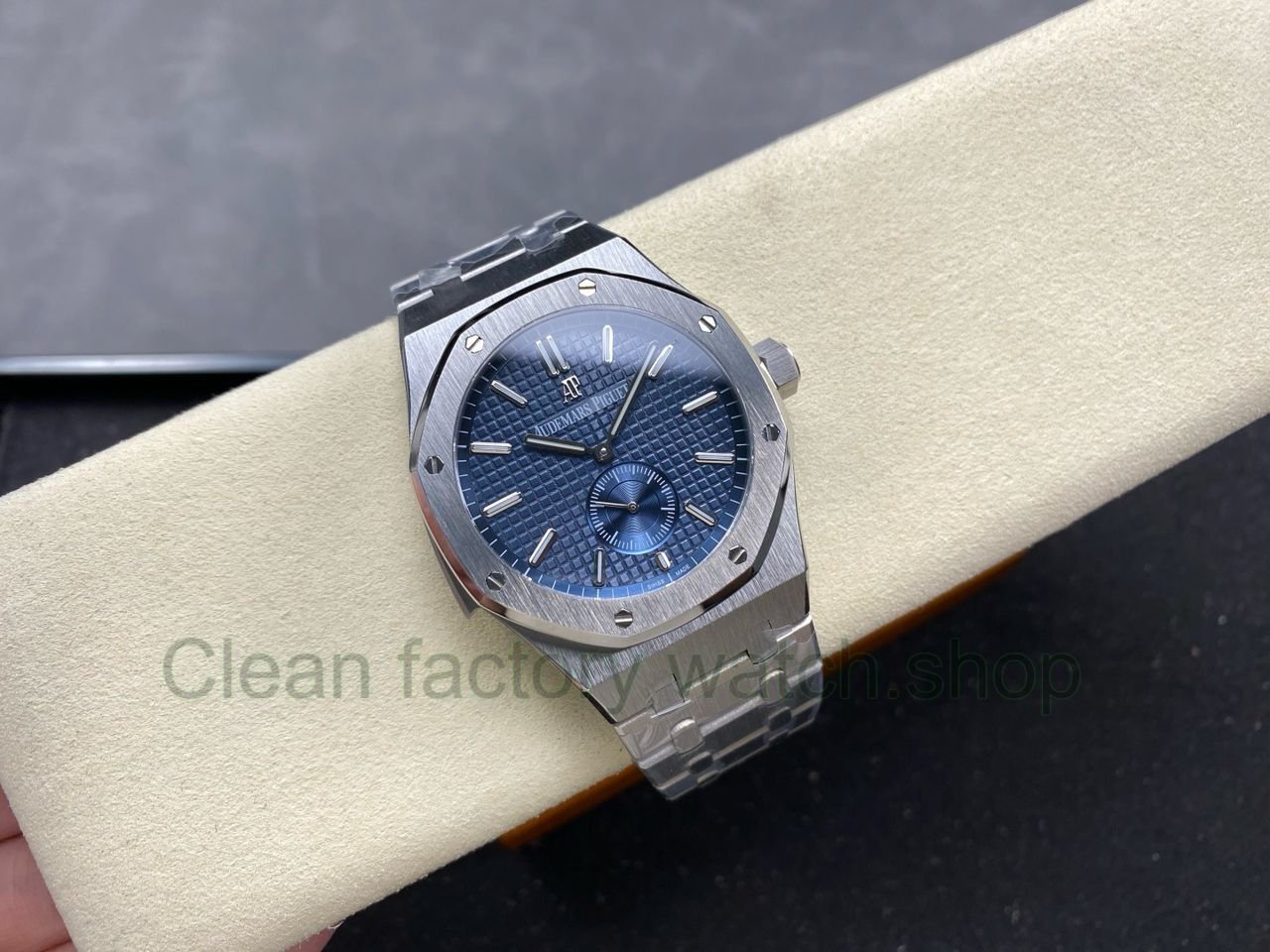 TW Factory Audemars Piguet Royal Oak 26591TI.OO.1252TI.01 42mm Full Steel Blue Dial (8) TW Factory Audemars Piguet Royal Oak 26591TI.OO.1252TI.01 42mm Full Steel Blue Dial (8)