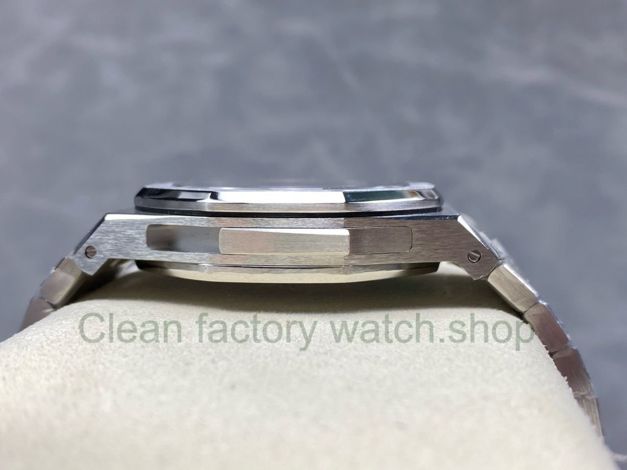 TW Factory Audemars Piguet Royal Oak 26591TI.OO.1252TI.01 42mm Full Steel Blue Dial (9) TW Factory Audemars Piguet Royal Oak 26591TI.OO.1252TI.01 42mm Full Steel Blue Dial (9)