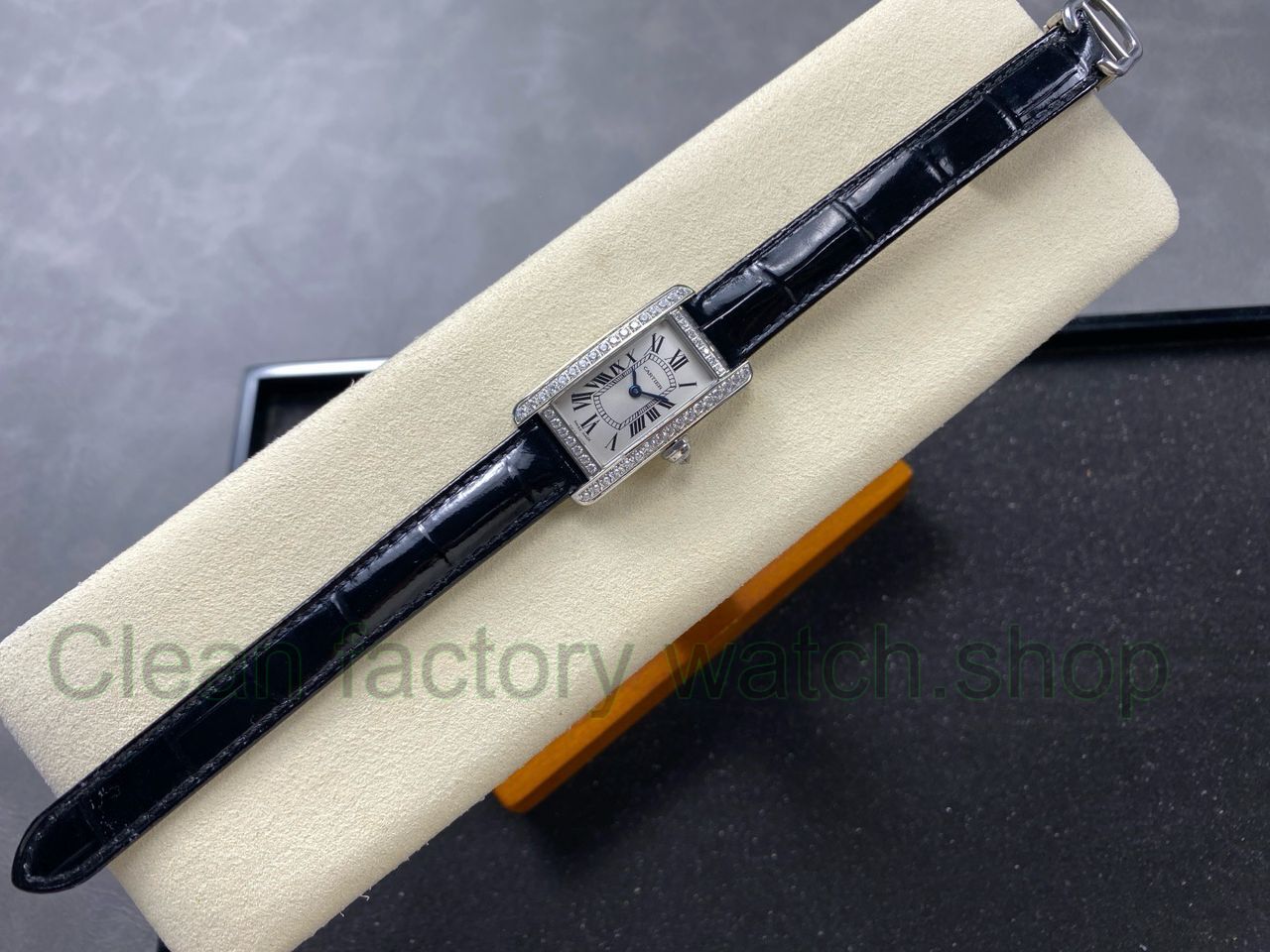8848 Factory Cartier Tank Américaine 19mm Diamond Roman Numerals Silver Dial (12) 8848 Factory Cartier Tank Américaine 19mm Diamond Roman Numerals Silver Dial (12)