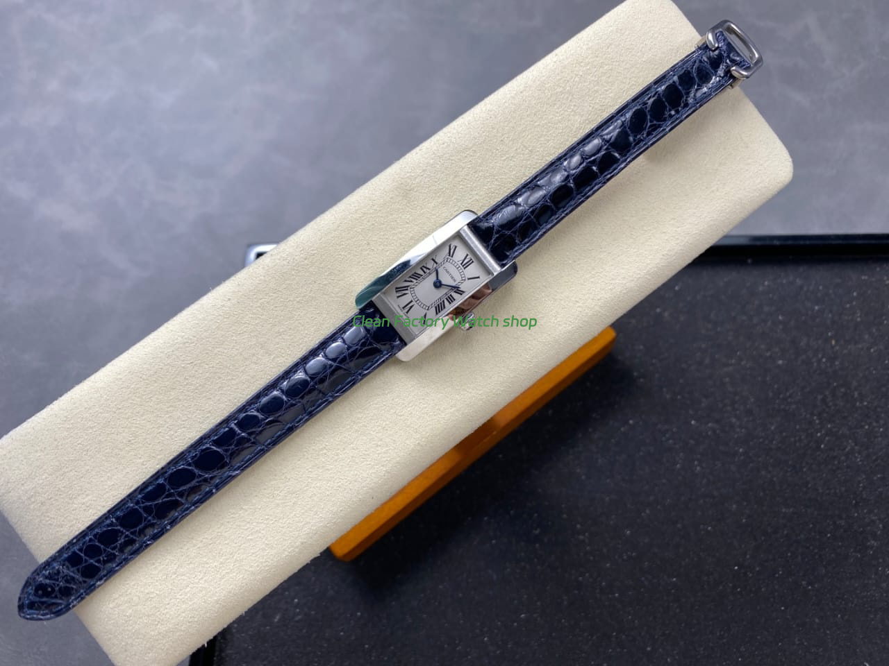 8848 Factory Cartier Tank Américaine 19mm W2601956 Crocodile leather Roman Numerals Silver Dial (3) 8848 Factory Cartier Tank Américaine 19mm W2601956 Crocodile leather Roman Numerals Silver Dial (3)