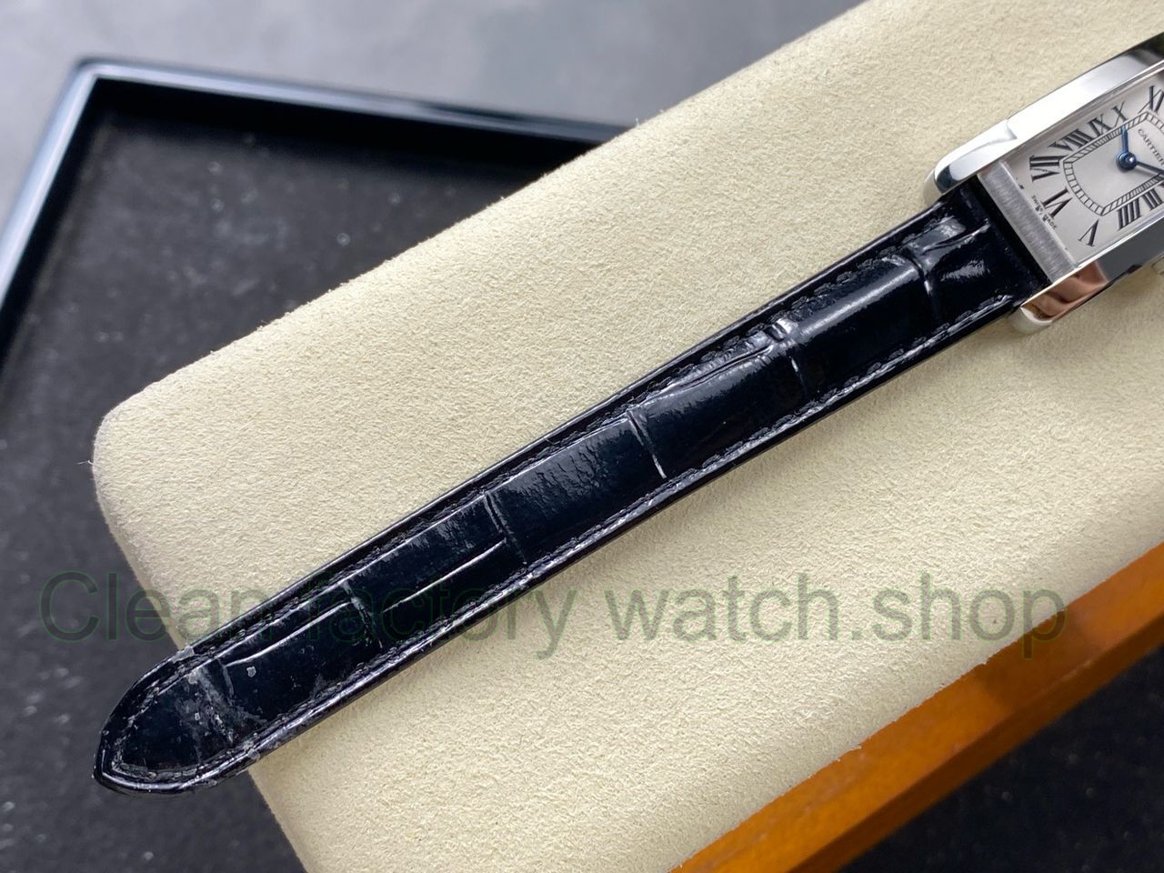 8848 Factory Cartier Tank Américaine 19mm W2601956 Roman Numerals Silver Dial (3) 8848 Factory Cartier Tank Américaine 19mm W2601956 Roman Numerals Silver Dial (3)