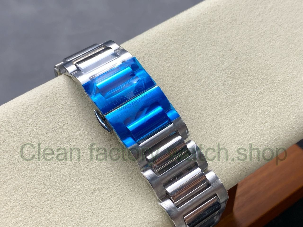 AF Factory Longines Conquest Chronograph L3.835.4.91.2 42mm Full Steel Strap White Eyes Blue Dia (7) AF Factory Longines Conquest Chronograph L3.835.4.91.2 42mm Full Steel Strap White Eyes Blue Dia (7)