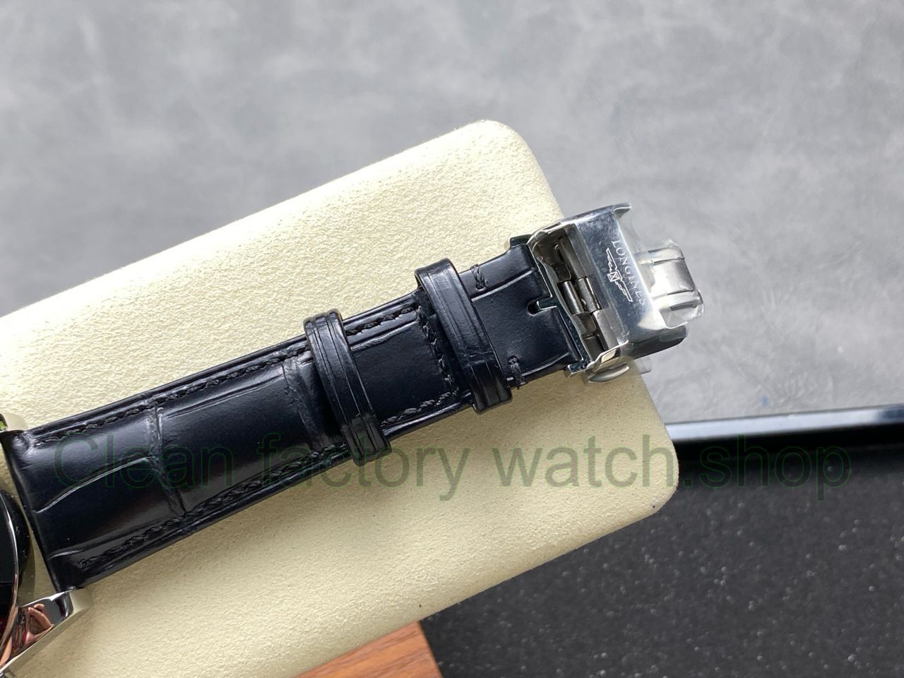 AF Factory Longines Conquest Chronograph L3.836.4.52.9 42mm Steel Leather Strap Black Eyes Gr (8) AF Factory Longines Conquest Chronograph L3.836.4.52.9 42mm Steel Leather Strap Black Eyes Gr (8)