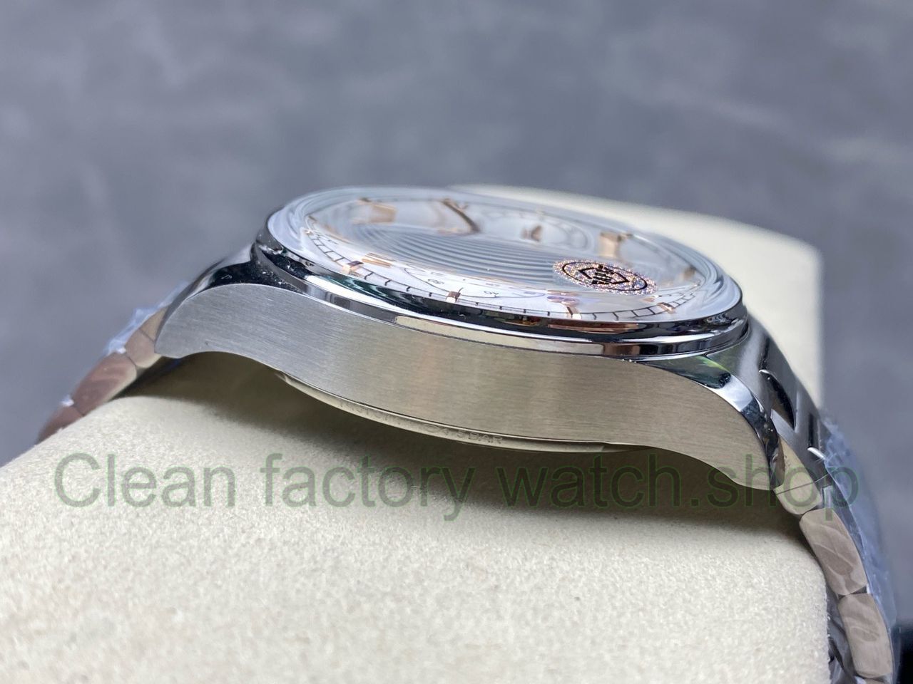 APS Factory IWC Portuguese IW500704 42mm Full Steel Silver Dial (7) APS Factory IWC Portuguese IW500704 42mm Full Steel Silver Dial (7)