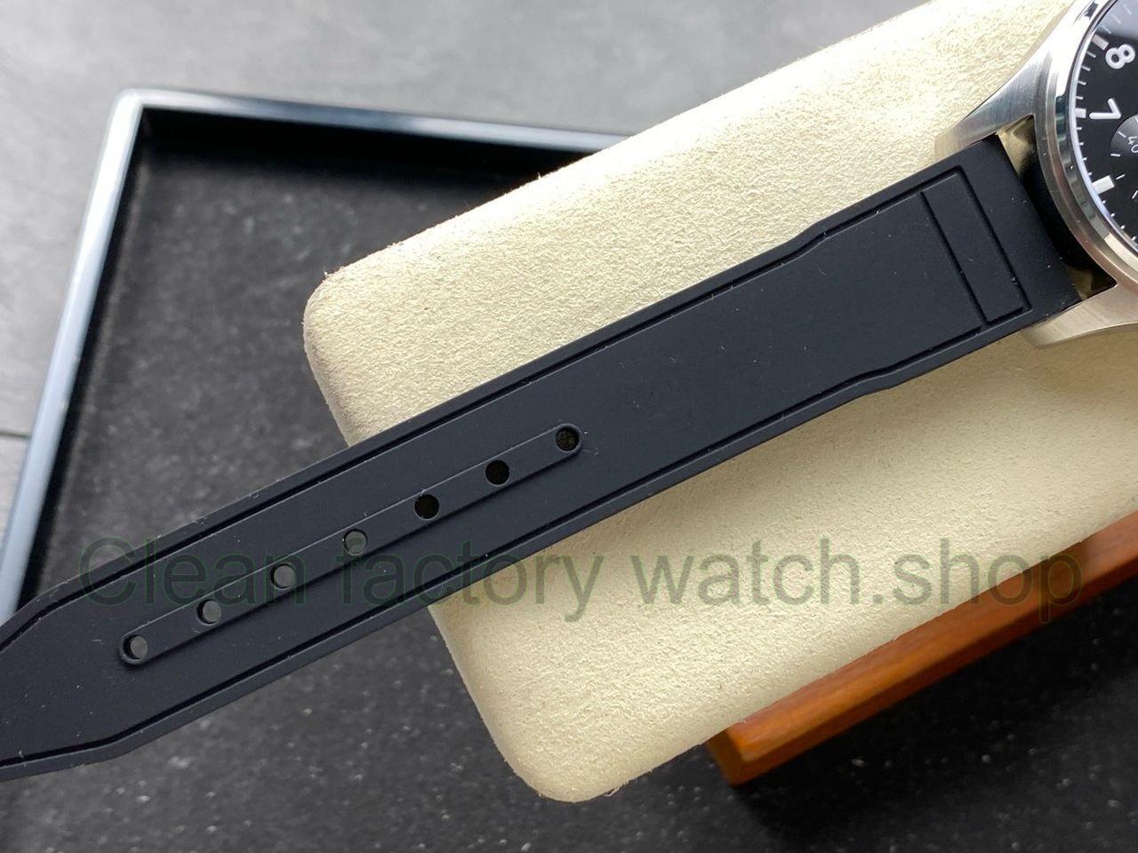 BLS Factory IWC Pilot Chronograph IW388111 41mm Arabic Numerals Black Dial (10) BLS Factory IWC Pilot Chronograph IW388111 41mm Arabic Numerals Black Dial (10)