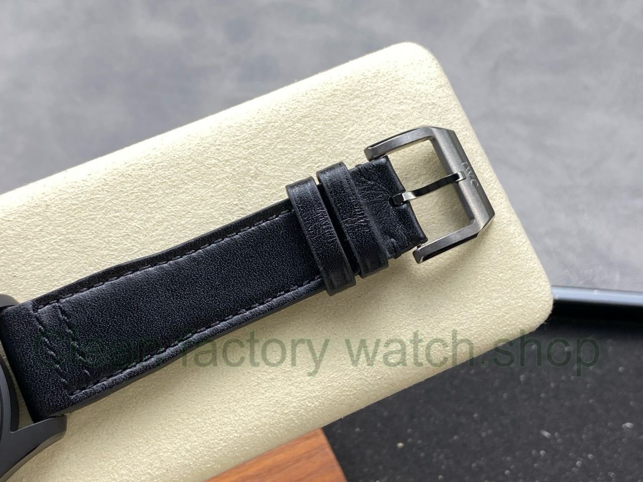 BLS Factory IWC Pilot Chronograph Top Gun IW388106 41mm Leather Strap Black Dial (7) BLS Factory IWC Pilot Chronograph Top Gun IW388106 41mm Leather Strap Black Dial (7)