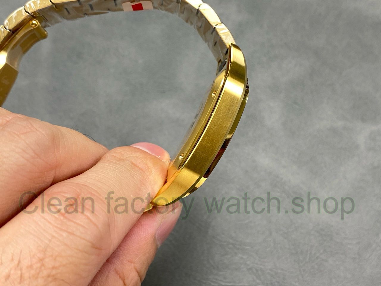 J12 Factory Cartier Santos WGSA0029 39.8mm Roman Numerals White Dial (10) J12 Factory Cartier Santos WGSA0029 39.8mm Roman Numerals White Dial (10)