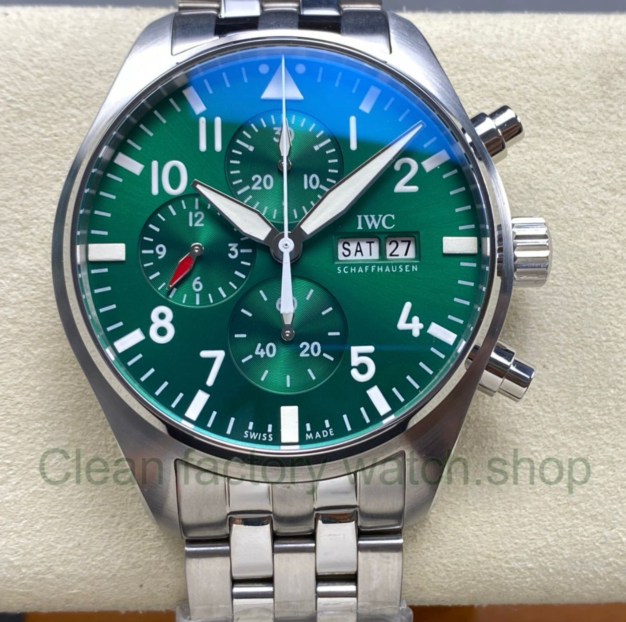 TW Factory IWC Pilot Chronograph IW377726 43mm Arabic Numerals Green Dial 1 TW Factory IWC Pilot Chronograph IW377726 43mm Arabic Numerals Green Dial 3 Clean Factory Watch