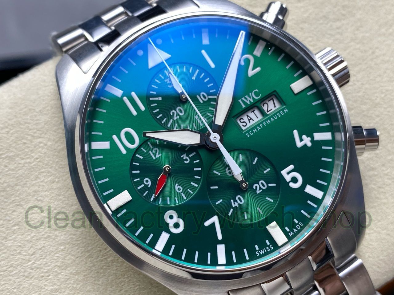 TW Factory IWC Pilot Chronograph IW377726 43mm Arabic Numerals Green Dial TW Factory IWC Pilot Chronograph IW377726 43mm Arabic Numerals Green Dial