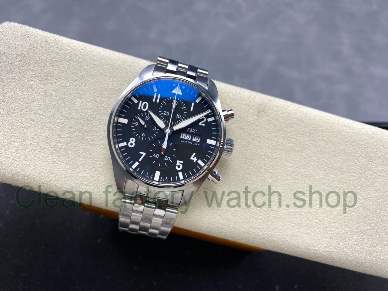 TW Factory IWC Pilot Chronograph IW388113 43mm Arabic Numerals Black Dial (4) TW Factory IWC Pilot Chronograph IW388113 43mm Arabic Numerals Black Dial (4)