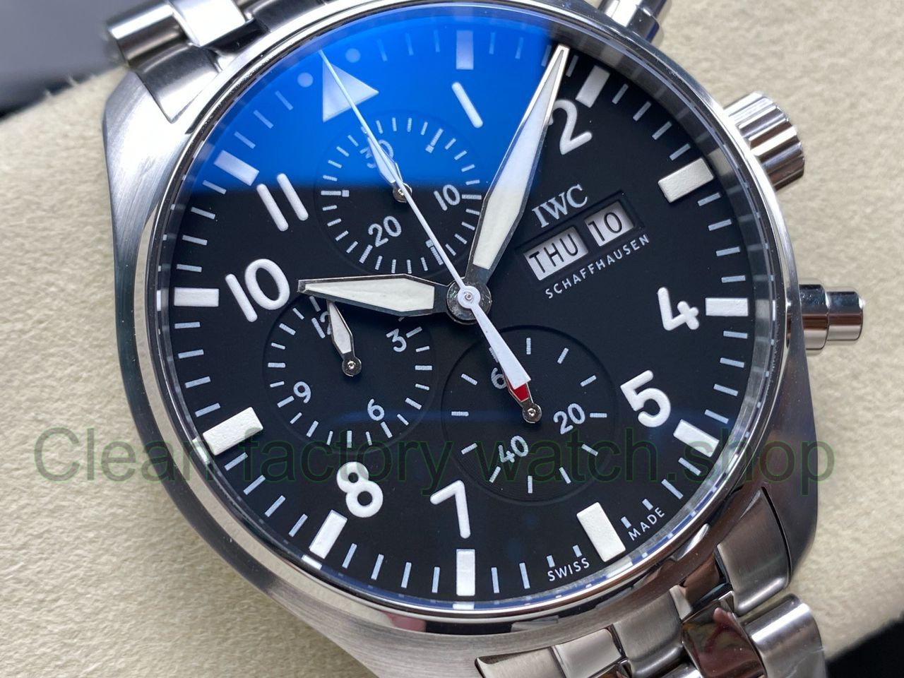 TW Factory IWC Pilot Chronograph IW388113 43mm Arabic Numerals Black Dial (5) TW Factory IWC Pilot Chronograph IW388113 43mm Arabic Numerals Black Dial (5)