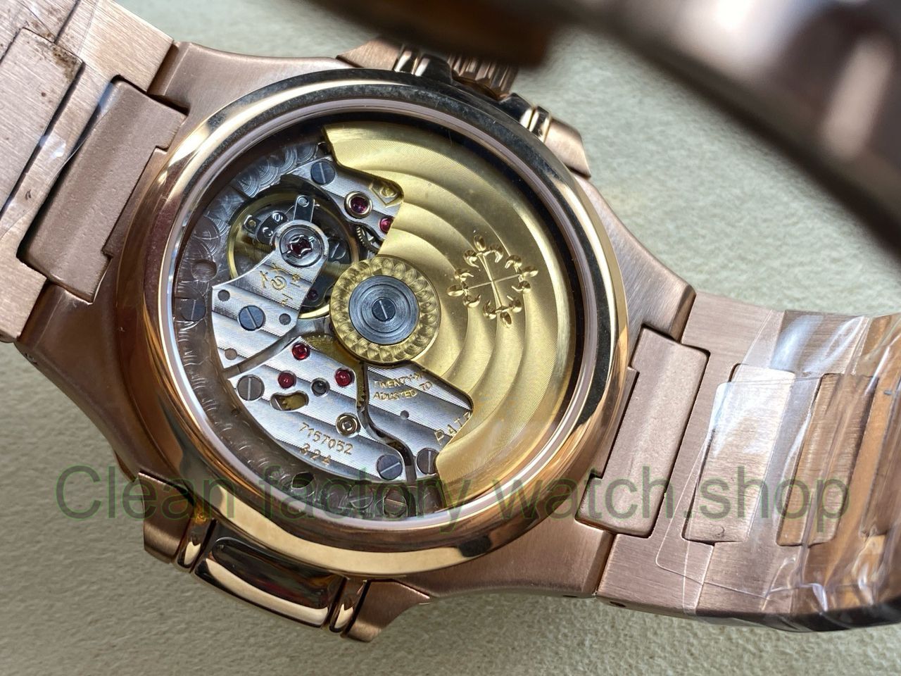 TW Factory Patek Philippe Nautilus 71181200R-010 Rose Gold Diamond Bezel Golden Champagne Dial (8) TW Factory Patek Philippe Nautilus 71181200R-010 Rose Gold Diamond Bezel Golden Champagne Dial (8)