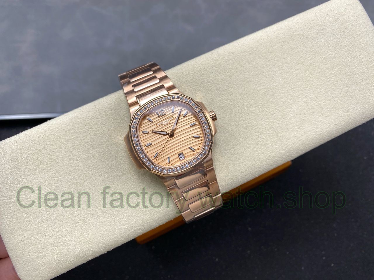 TW Factory Patek Philippe Nautilus 71181200R-010 Rose Gold Diamond Bezel Golden brown Dial (2) TW Factory Patek Philippe Nautilus 71181200R-010 Rose Gold Diamond Bezel Golden brown Dial (2)
