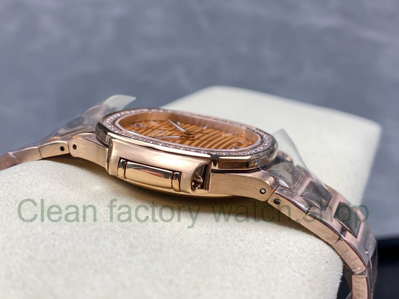 TW Factory Patek Philippe Nautilus 71181200R-010 Rose Gold Diamond Bezel Golden brown Dial (8) TW Factory Patek Philippe Nautilus 71181200R-010 Rose Gold Diamond Bezel Golden brown Dial (8)