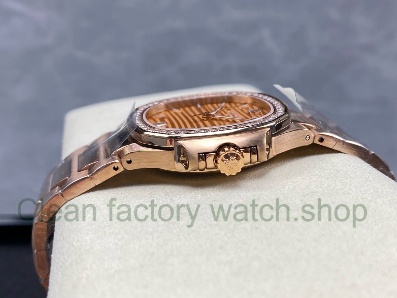 TW Factory Patek Philippe Nautilus 71181200R-010 Rose Gold Diamond Bezel Golden brown Dial (9) TW Factory Patek Philippe Nautilus 71181200R-010 Rose Gold Diamond Bezel Golden brown Dial (9)