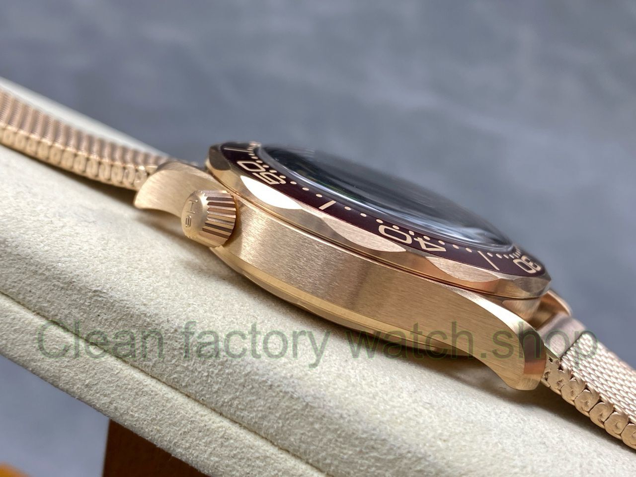VS Factory Omega Seamaster Diver 300M 210.90.42.20.01.003 42mm Black Dial (5) VS Factory Omega Seamaster Diver 300M 210.90.42.20.01.003 42mm Black Dial (5)