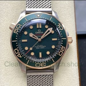 VS Factory Omega Seamaster Diver 300M 210.90.42.20.10.001 42mm Green Dial 8 Clean Factory Watch