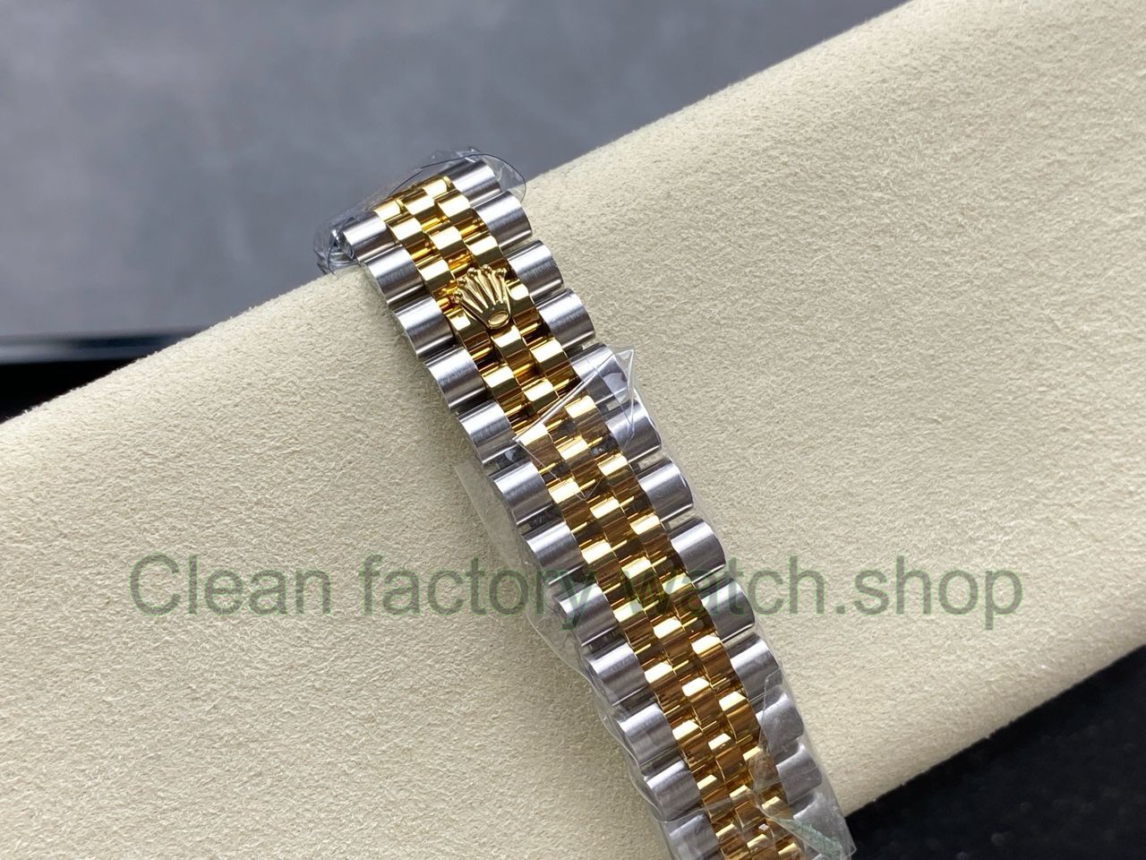 ARF Factory Counterweight Rolex Datejust 278383RBR-0030 31mm Yellow Gold Diamond Bezel Green Dial Jubilee (10) ARF Factory Counterweight Rolex Datejust 278383RBR-0030 31mm Yellow Gold Diamond Bezel Green Dial Jubilee (10)