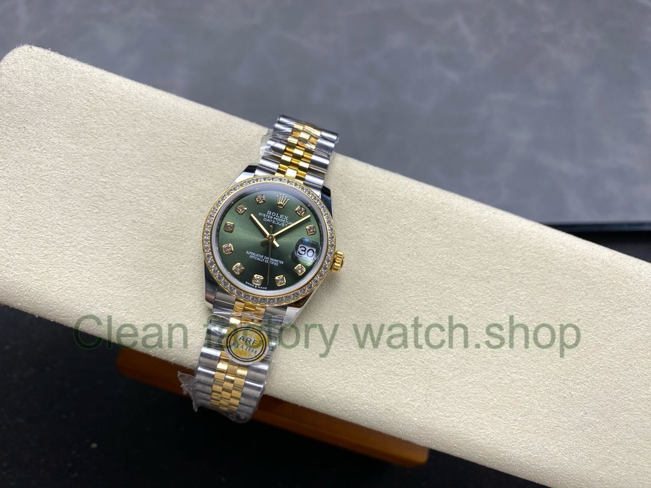 ARF Factory Counterweight Rolex Datejust 278383RBR-0030 31mm Yellow Gold Diamond Bezel Green Dial Jubilee (4) ARF Factory Counterweight Rolex Datejust 278383RBR-0030 31mm Yellow Gold Diamond Bezel Green Dial Jubilee (4)