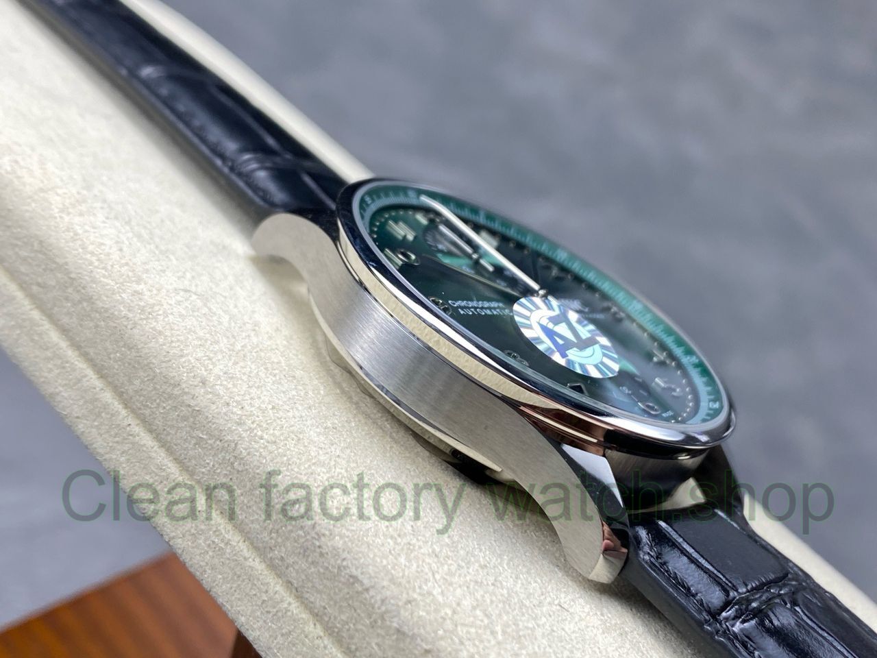 AZ Factory IWC Portuguese Chronograph IW371615 41mm Arabic Numerals Green Dial (1) AZ Factory IWC Portuguese Chronograph IW371615 41mm Arabic Numerals Green Dial (1)