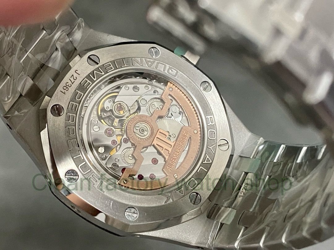 Audemars Piguet Royal Oak Perpetual Calendar Modified And Customized Moissanite Bezel Red Dial (15) Audemars Piguet Royal Oak Perpetual Calendar Modified And Customized Moissanite Bezel Red Dial (15)