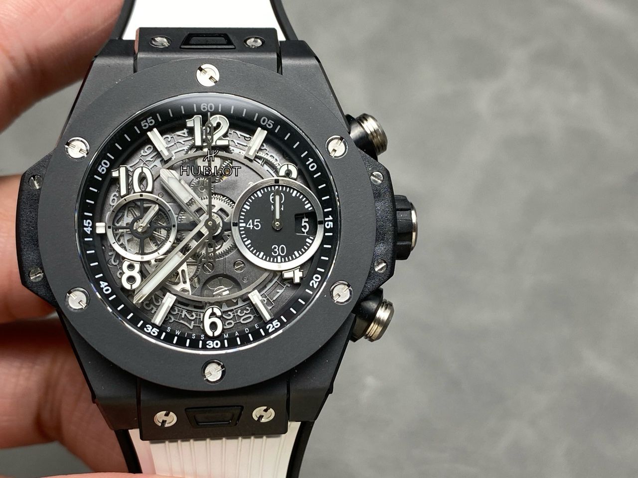BB54521 Clean Factory Watch