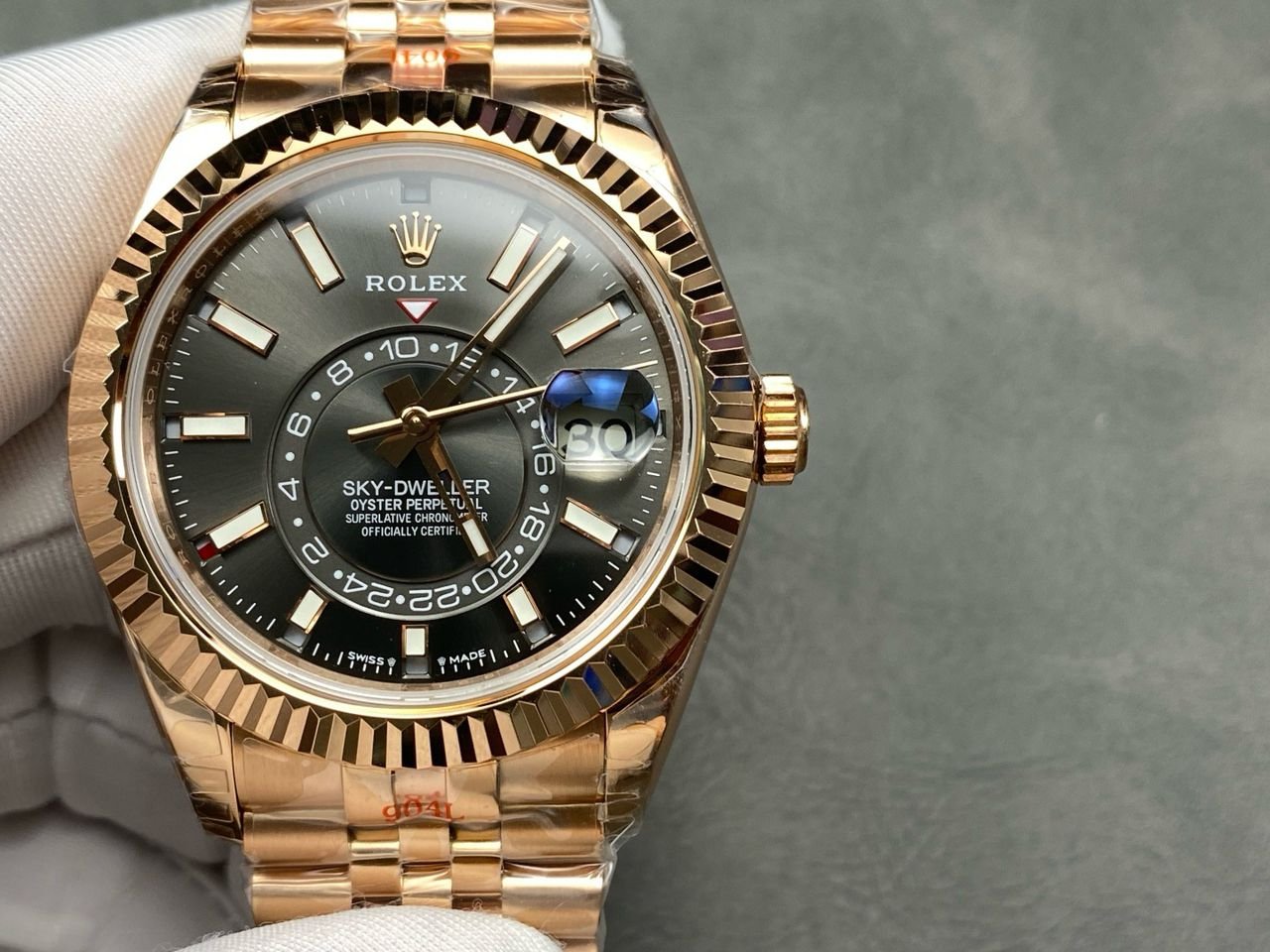 Noob Factory Rolex Sky Dweller 336935 0004 42mm Rose Gold Grey Dial 14 Clean Factory Watch