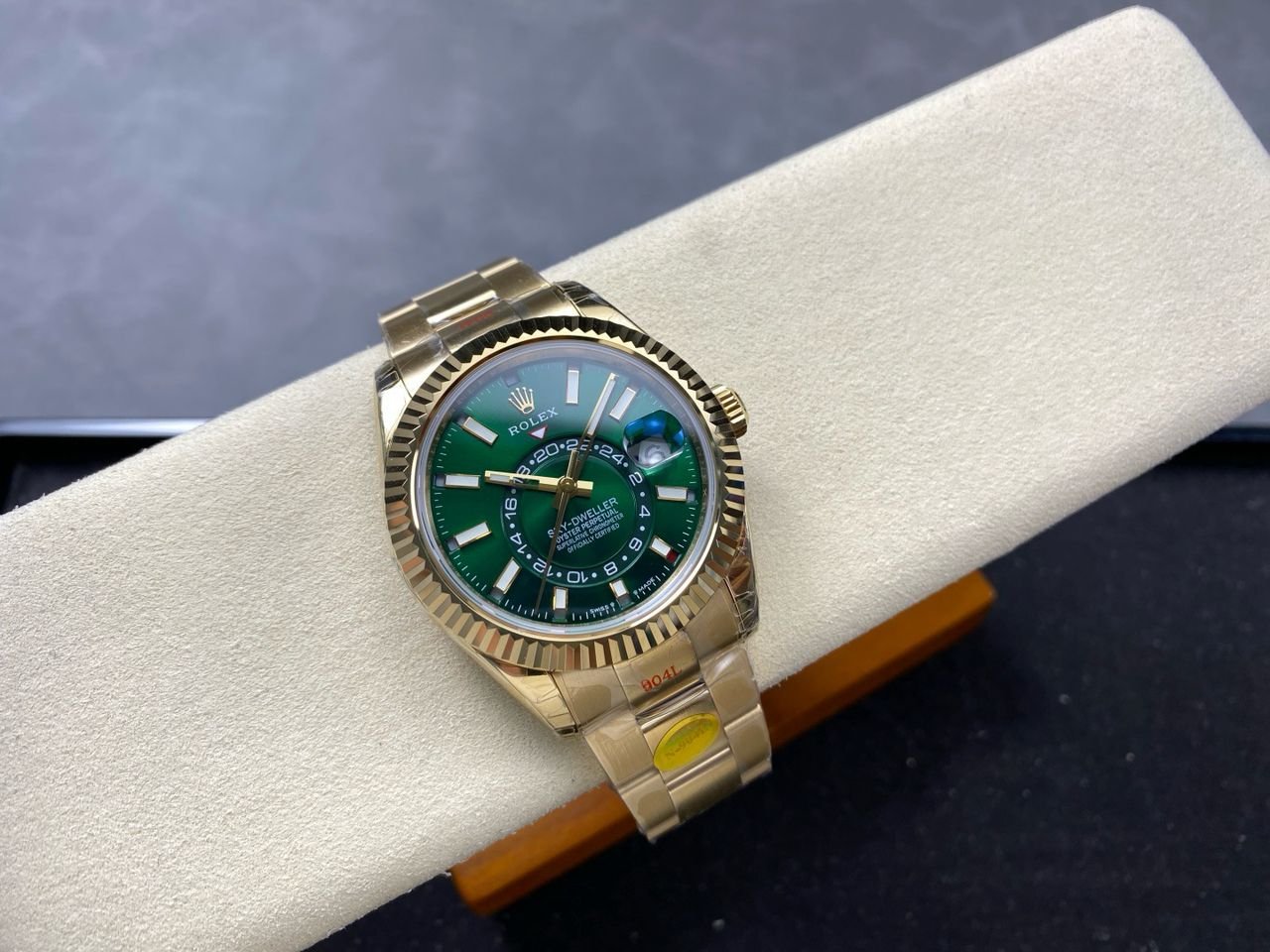 Noob Factory Rolex Sky-Dweller 336938-0007 42mm Yellow Gold Green Dial (14) Noob Factory Rolex Sky-Dweller 336938-0007 42mm Yellow Gold Green Dial (14)