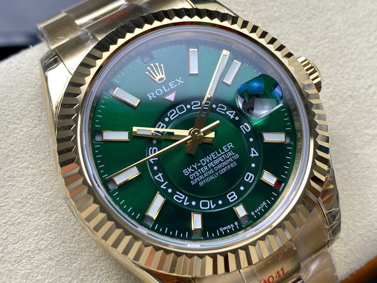 Noob Factory Rolex Sky-Dweller 336938-0007 42mm Yellow Gold Green Dial (16) Noob Factory Rolex Sky-Dweller 336938-0007 42mm Yellow Gold Green Dial (16)