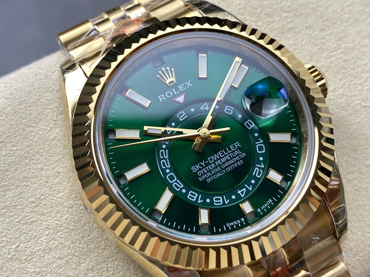 Noob Factory Rolex Sky-Dweller 336938-0008 42mm Yellow Gold Green Dial (15) Noob Factory Rolex Sky-Dweller 336938-0008 42mm Yellow Gold Green Dial (15)