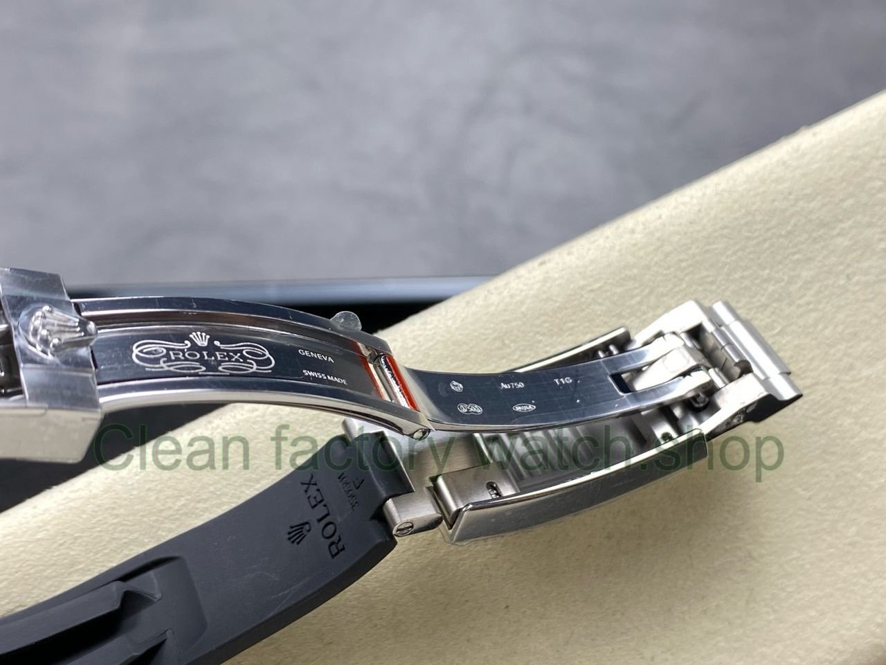 QF Factory Counterweight Rolex Daytona 126519LN-0004 40mm White Gold Rubber Oysterflex Diamond Black Di (7) QF Factory Counterweight Rolex Daytona 126519LN-0004 40mm White Gold Rubber Oysterflex Diamond Black Di (7)