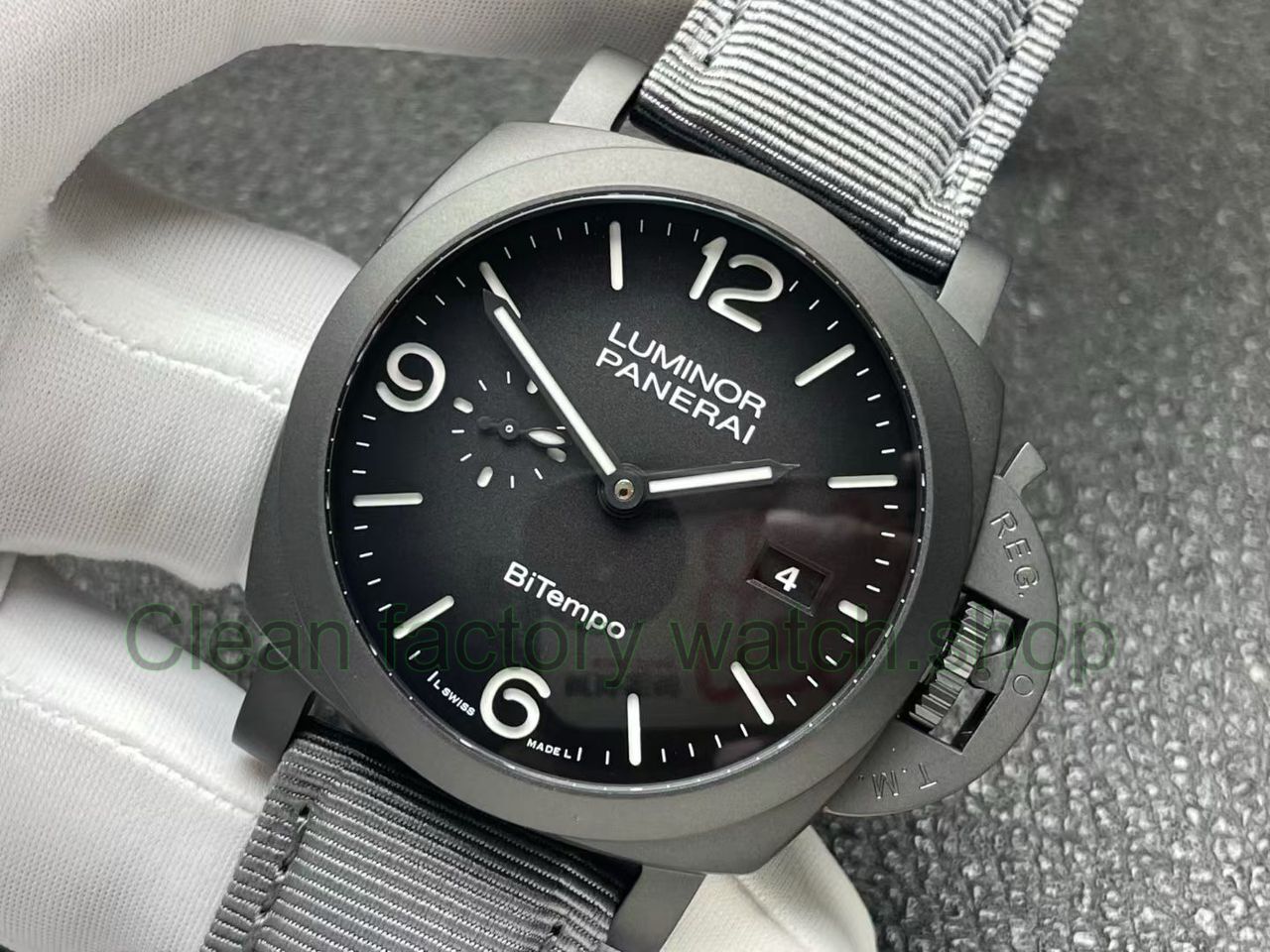 VS Factory Panerai Submersible Luminor 1950 PAM 01467 44mm Titanium Textile Strap BiTempo New York G (4) VS Factory Panerai Submersible Luminor 1950 PAM 01467 44mm Titanium Textile Strap BiTempo New York G (4)