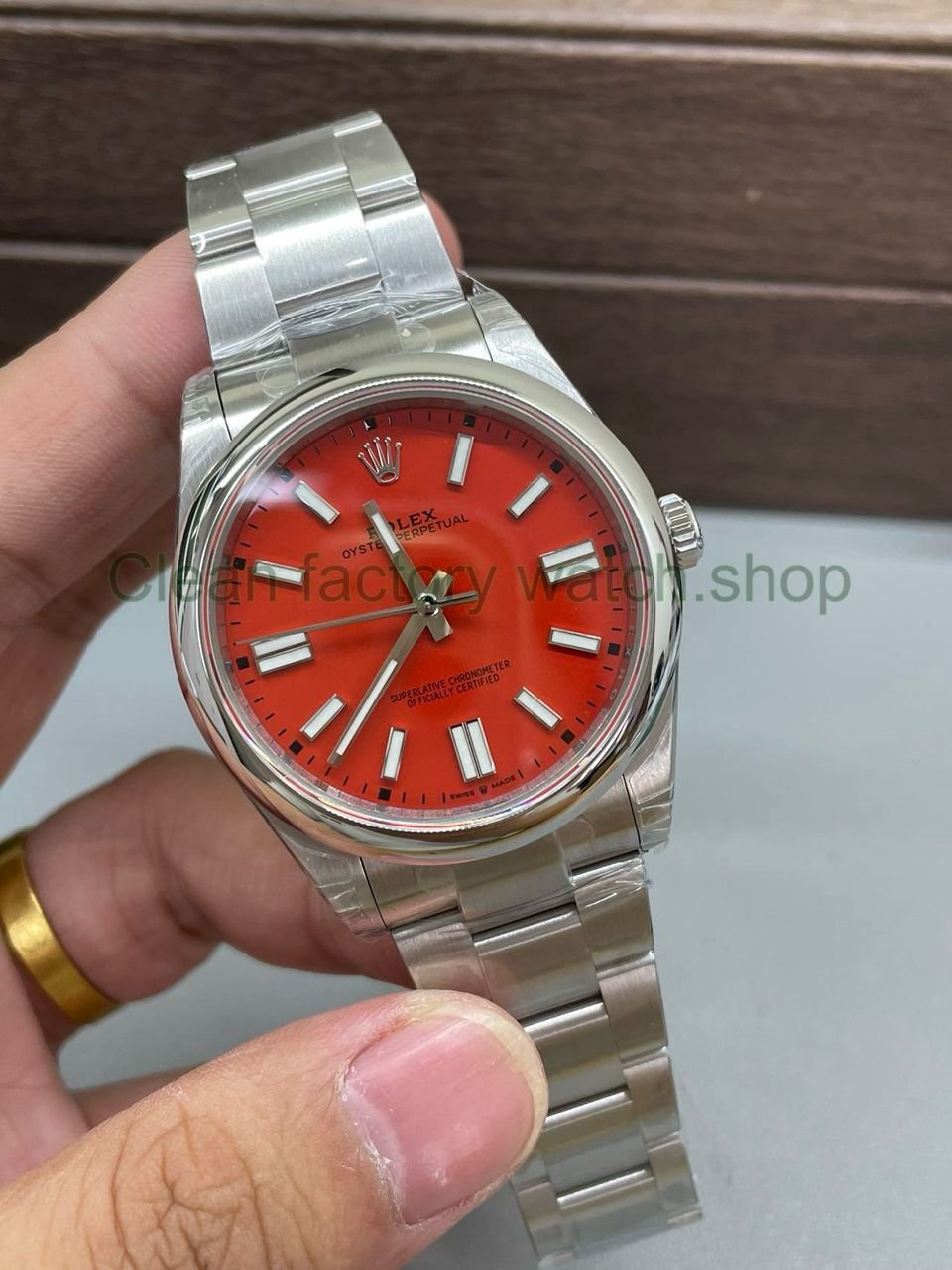 VS Factory Rolex Oyster Perpetual 124300 41mm Red Dial (2) VS Factory Rolex Oyster Perpetual 124300 41mm Red Dial (2)