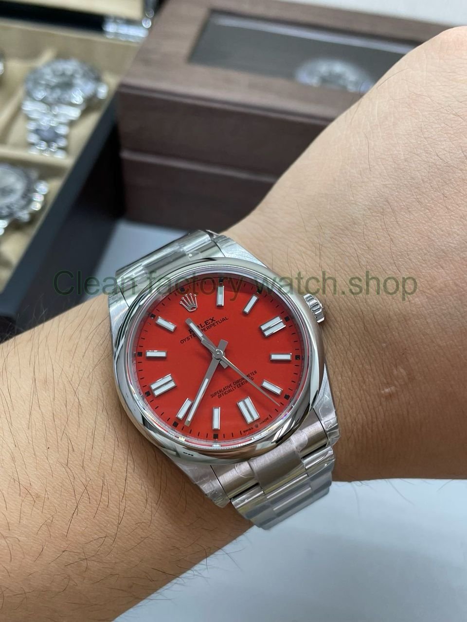 VS Factory Rolex Oyster Perpetual 124300 41mm Red Dial (3) VS Factory Rolex Oyster Perpetual 124300 41mm Red Dial (3)