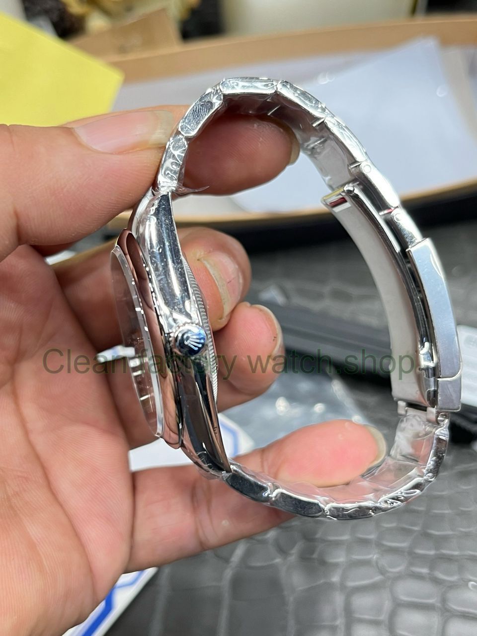 VS Factory Rolex Oyster Perpetual 126000-0009 36mm Bubbles Fringed Blue Dial (1) VS Factory Rolex Oyster Perpetual 126000-0009 36mm Bubbles Fringed Blue Dial (1)