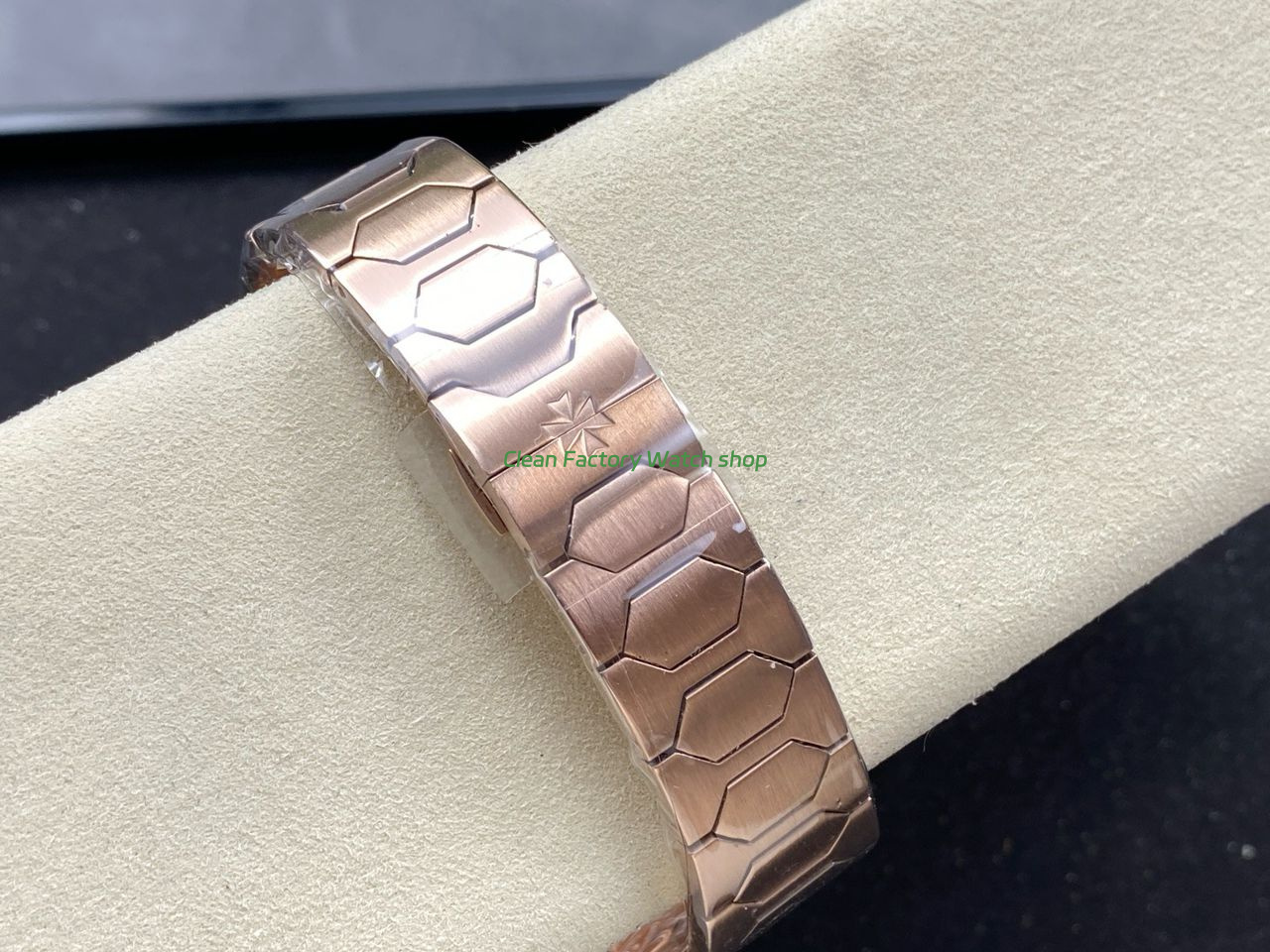 VC+ Factory Vacheron Constantin Historiques 222 Rose Gold Green Dial (9) VC+ Factory Vacheron Constantin Historiques 222 Rose Gold Green Dial (9)