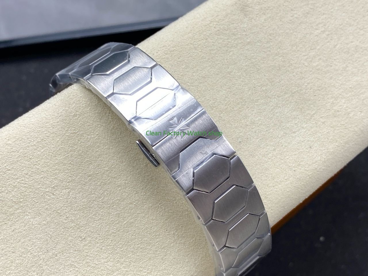 VC+ Factory Vacheron Constantin Historiques 222 White Dial (4) VC+ Factory Vacheron Constantin Historiques 222 White Dial (4)