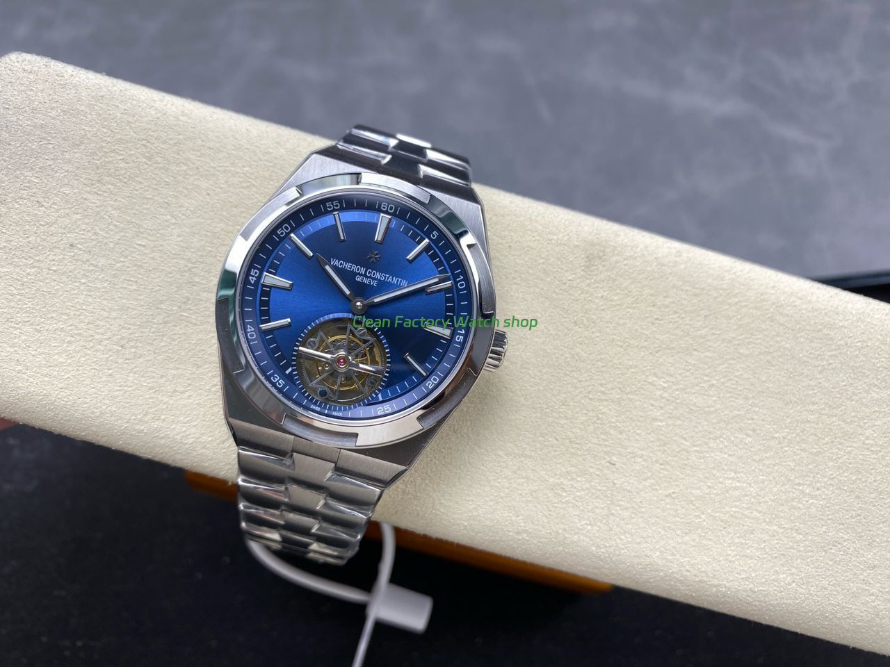 BBS Factory Vacheron Constantin Overseas Tourbillon 6000V-110A-B544 Blue Dial (7) BBS Factory Vacheron Constantin Overseas Tourbillon 6000V-110A-B544 Blue Dial (7)