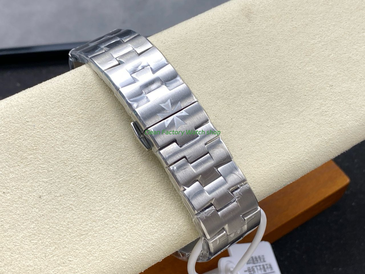 BBS Factory Vacheron Constantin Overseas Tourbillon 6000V-110A-B544 Blue Dial (8) BBS Factory Vacheron Constantin Overseas Tourbillon 6000V-110A-B544 Blue Dial (8)