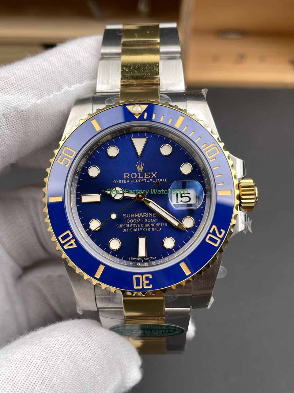 RC Factory Counterweight Rolex Submariner Date 116613LB 40mm Half Gold Blue Dial 1 RC Factory Counterweight Rolex Submariner Date 116613LB 40mm Half Gold Blue Dial 7 Clean Factory Watch