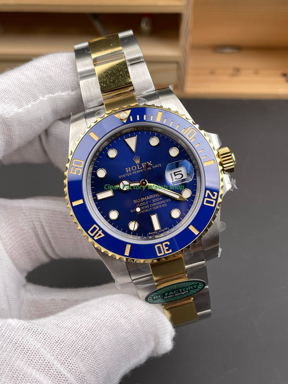 RC Factory Counterweight Rolex Submariner Date 116613LB 40mm Half Gold Blue Dial (8) RC Factory Counterweight Rolex Submariner Date 116613LB 40mm Half Gold Blue Dial (8)