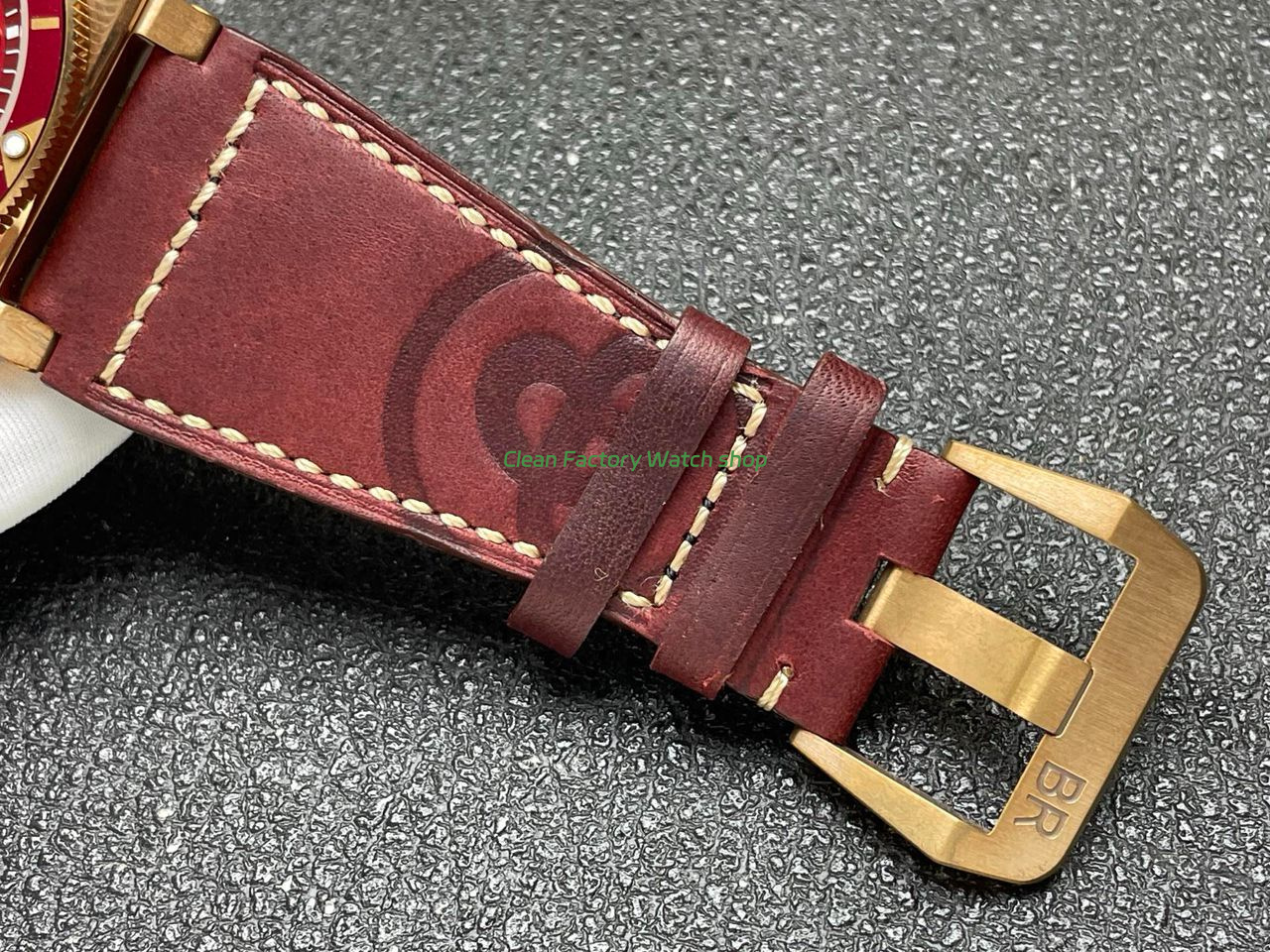 BRF Factory Bell & Ross BR 03 BR0392-D-R-BRSCA 42mm Bronze Leather Strap Red Dial (3) BRF Factory Bell & Ross BR 03 BR0392-D-R-BRSCA 42mm Bronze Leather Strap Red Dial (3)