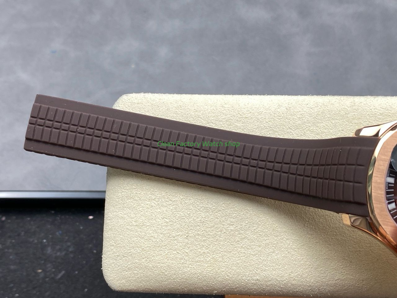E7 Factory Patek Philippe Aquanaut 40mm 5167R-001 Rose Gold Rubber Strap Brown Dial (6) E7 Factory Patek Philippe Aquanaut 40mm 5167R-001 Rose Gold Rubber Strap Brown Dial (6)
