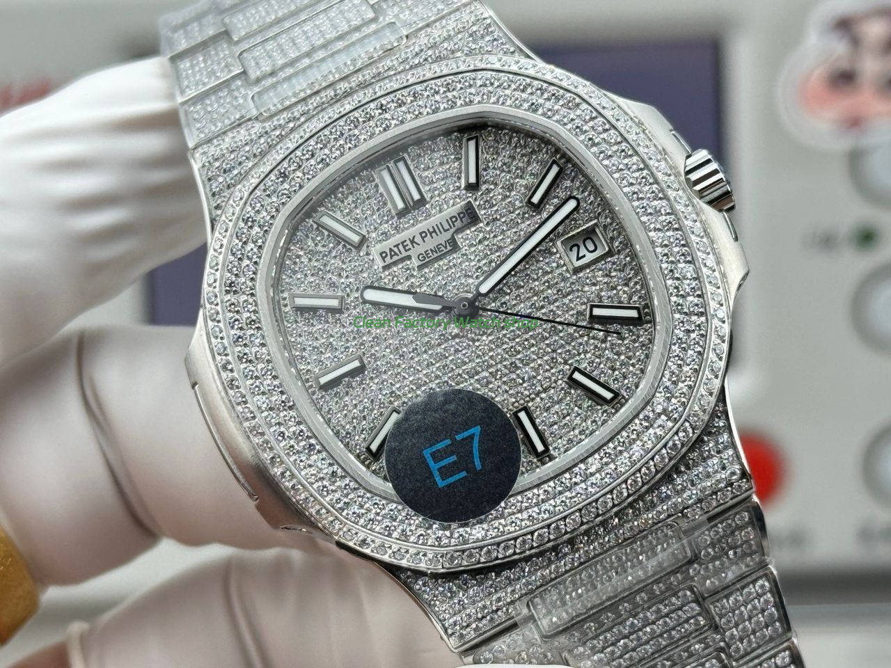 E7 Factory Patek Philippe Nautilus 5711 40mm White Gold Diamond Bezel Diamond Silver Dial 3 E7 Factory Patek Philippe Nautilus 5711 40mm White Gold Diamond Bezel Diamond Silver Dial 4 Clean Factory Watch